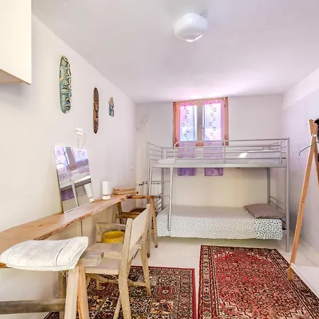 Tra Rocce E Cielo Nel Borgo Di Zerni Séjour chez l'habitant *