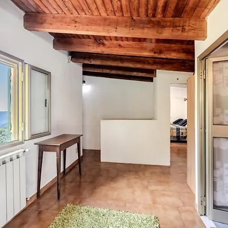 Séjour chez l'habitant Tra Rocce E Cielo Nel Borgo Di Zerni Vignai
